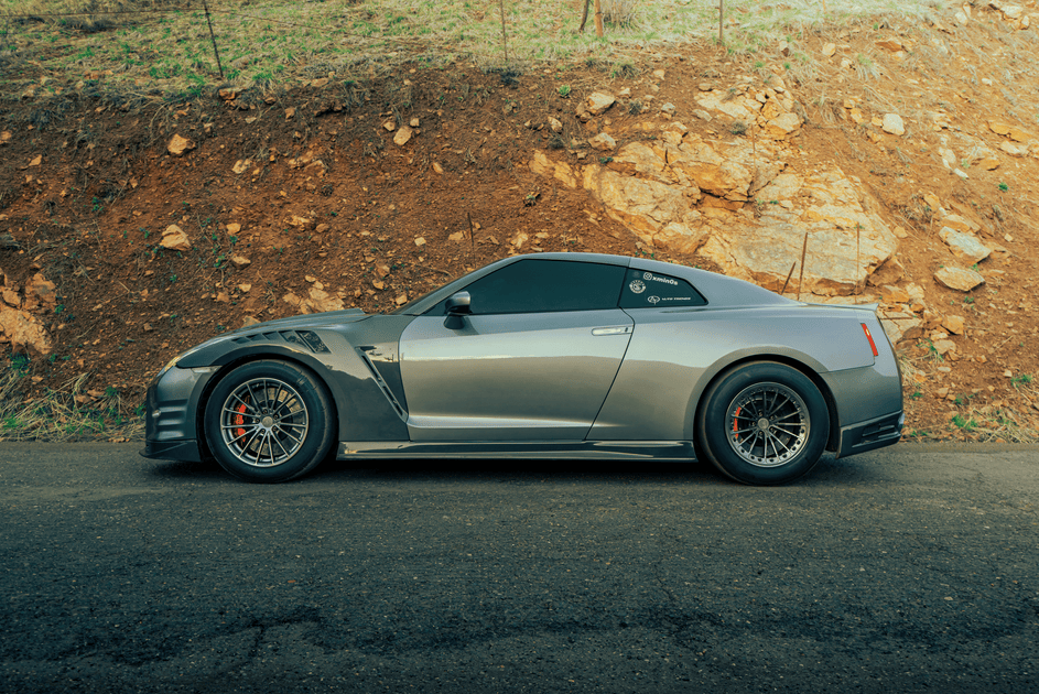 Carbon Fiber Side Skirt Extensions (Nismo style) for the Nissan GTR R3 ...