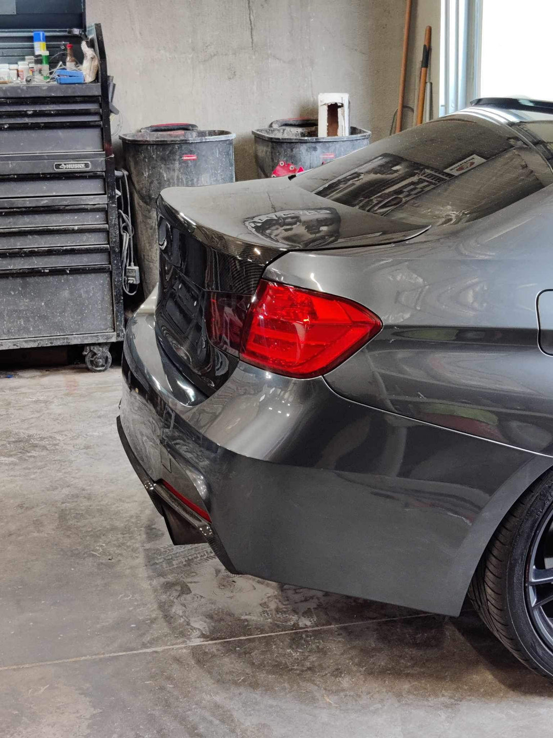 Carbon fiber trunk f30 discount